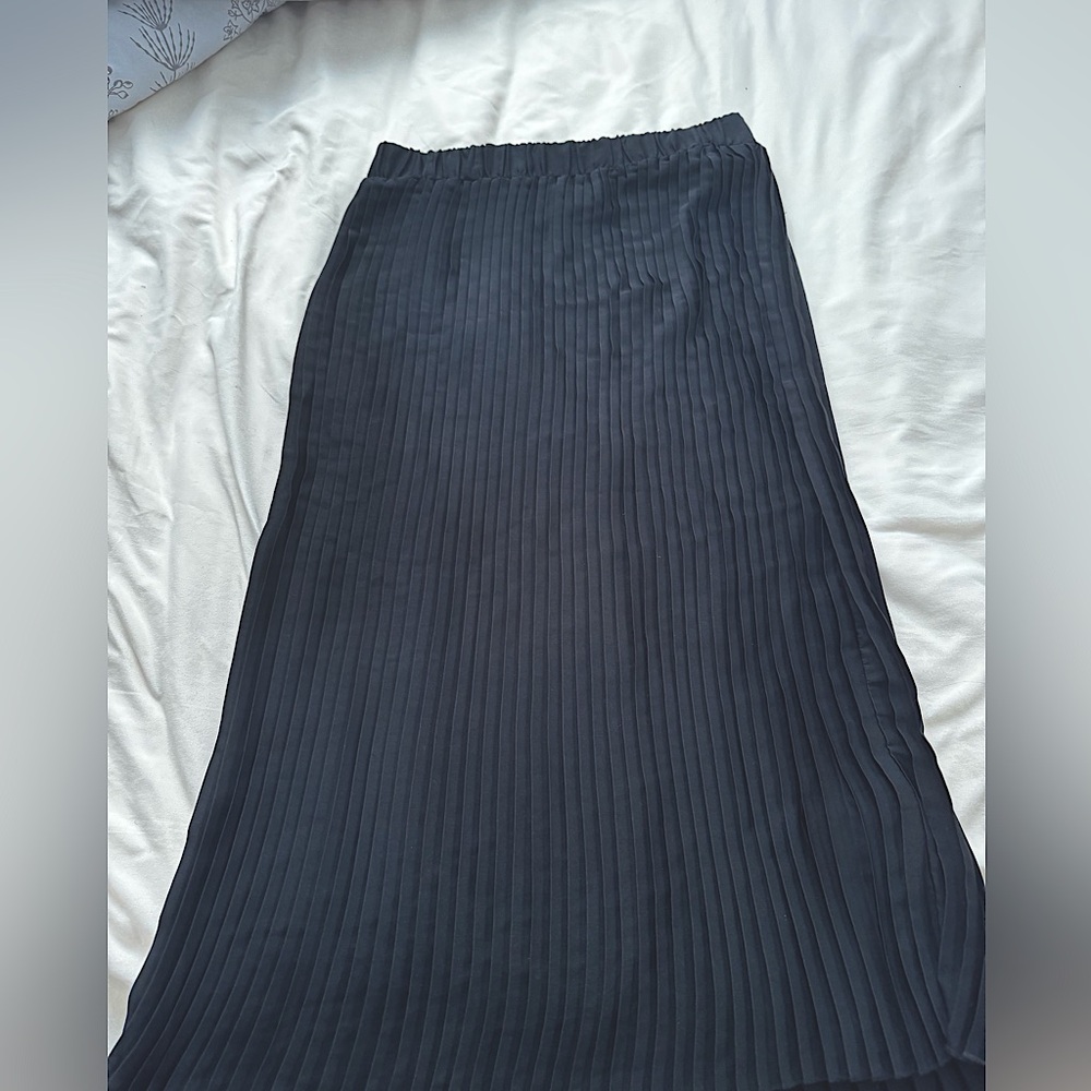 Midi ruffle skirt